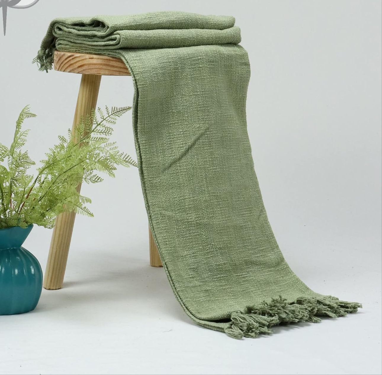 THROWS- ASSORTED COLORS